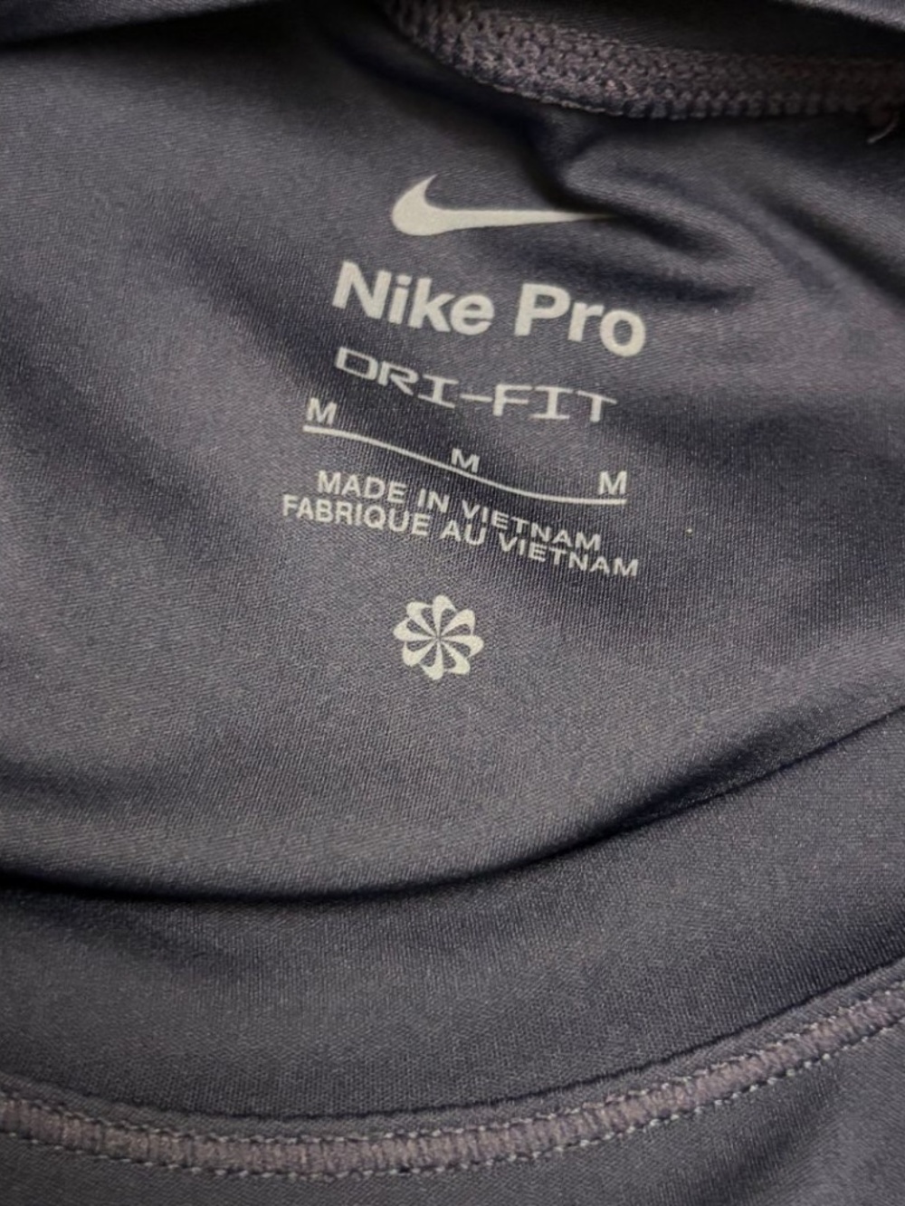 Nike Pro Women's Dri-FIT Long-Sleeve Top - Picture 3 of 4